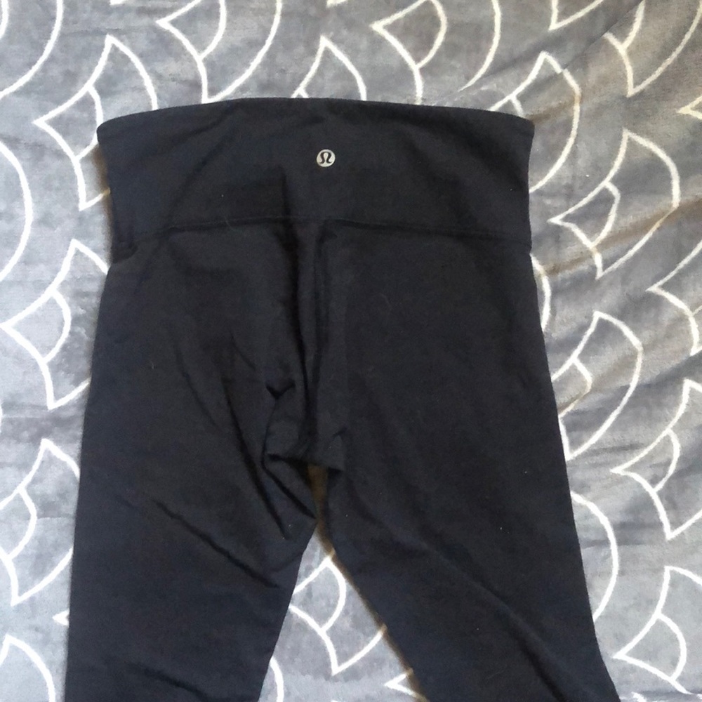 Black lululemon leggings